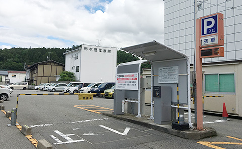 高山日赤南側駐車場